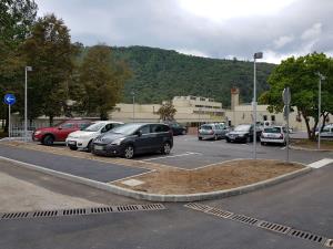 Slika 5_Zgornje parkirišče